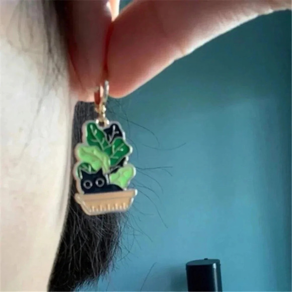 Cute black kitties hiding in green plant dangle drop earrings fun for cat lovers - Picture 5 of 5